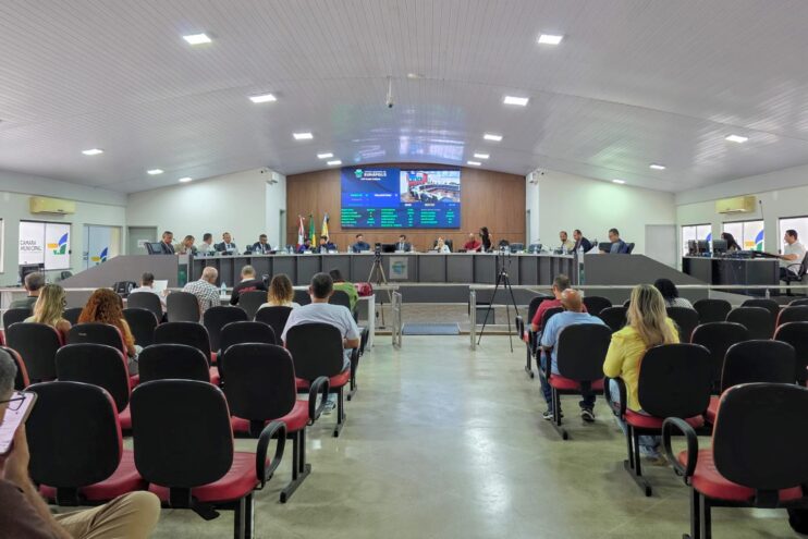 Aprovada a criação da Procuradoria Especial da Mulher na Câmara de Eunápolis Aprovada a criação da Procuradoria Especial da Mulher na Câmara de Eunápolis 4