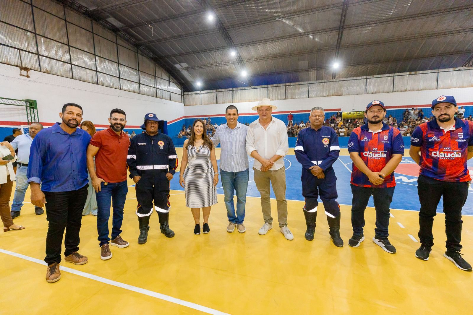 Deputada Cláudia Oliveira entrega ônibus escolar em Guaratinga 9