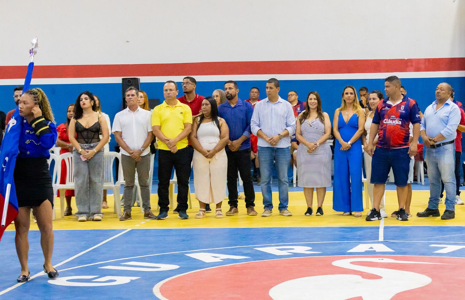 Deputada Cláudia Oliveira entrega ônibus escolar em Guaratinga 8