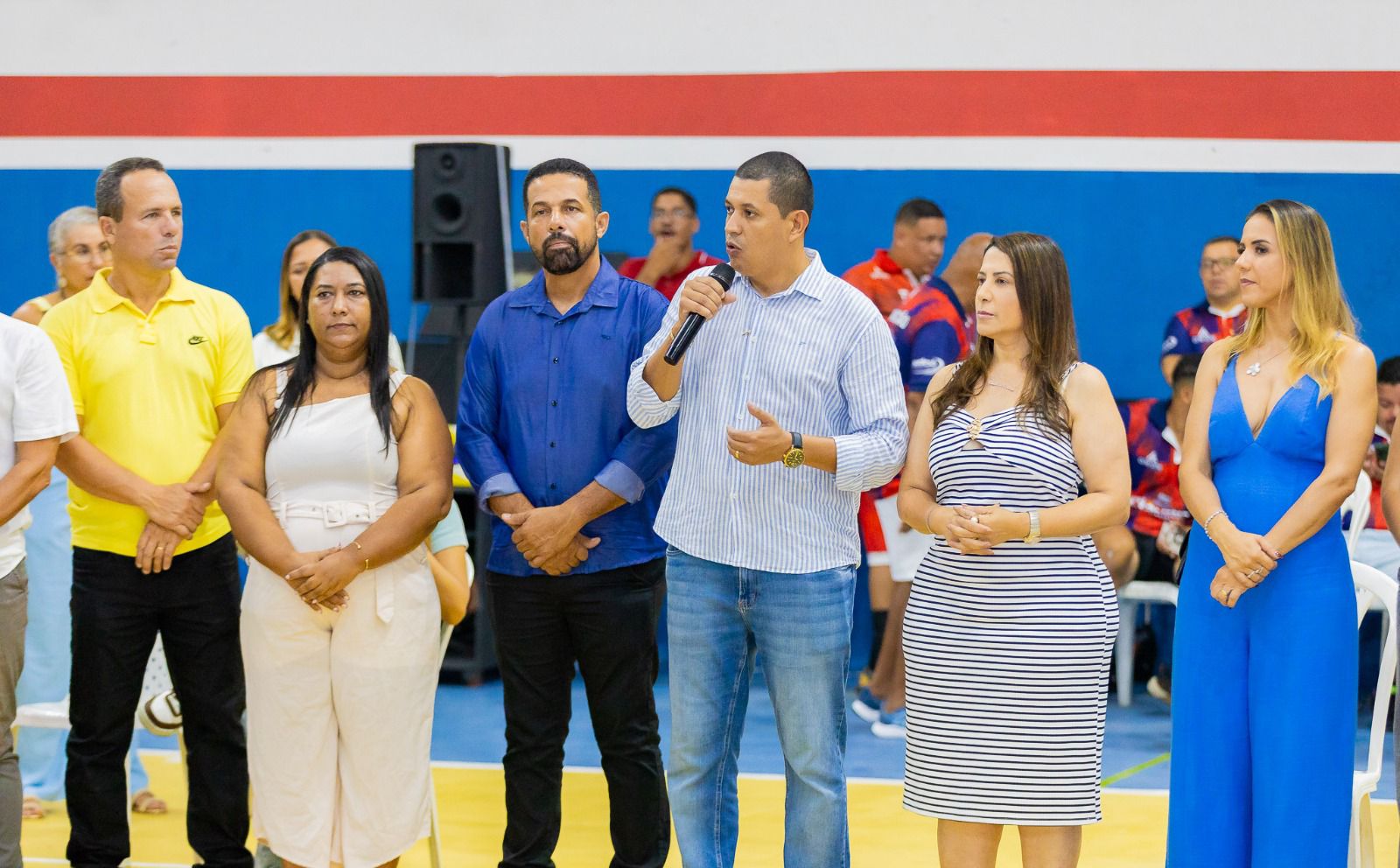 Deputada Cláudia Oliveira entrega ônibus escolar em Guaratinga 7