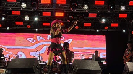 Rala Fivela anima público em Salinas (MG) com noite de muito forró e sertanejo 8