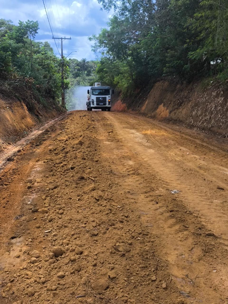 Prefeitura de Porto Seguro realiza recuperação de ladeiras do Imbiruçu e Acaufa 5