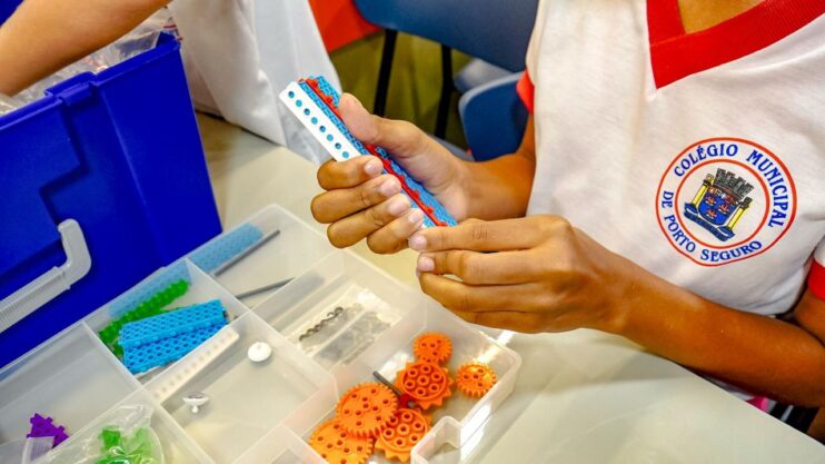 Prefeito visita projeto de robótica e avalia rumos da educação 18