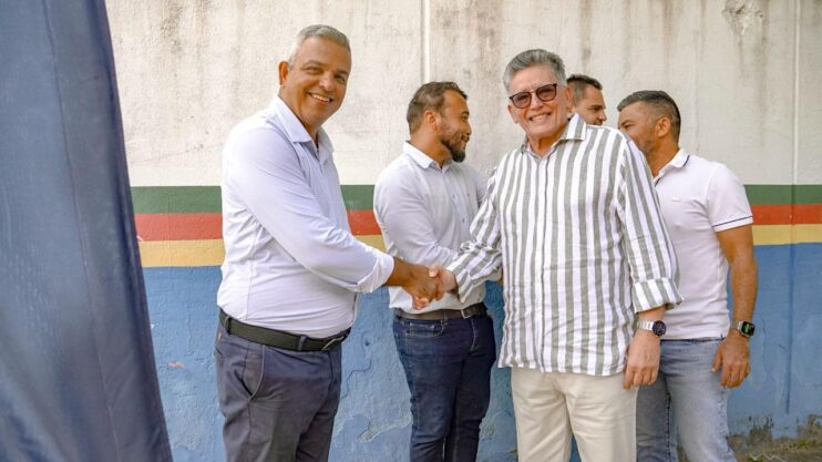 Prefeito visita projeto de robótica e avalia rumos da educação 16