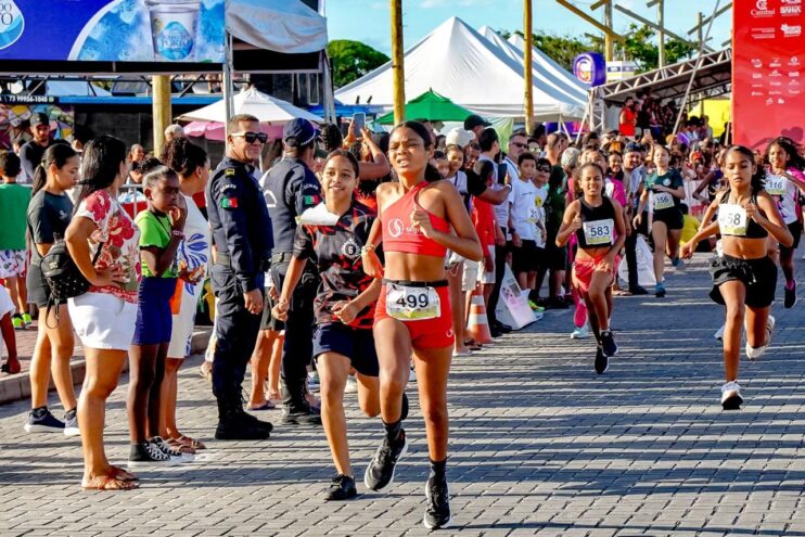 Corridinha Kids do Descobrimento reúne centenas de crianças na Passarela da Cultura 4