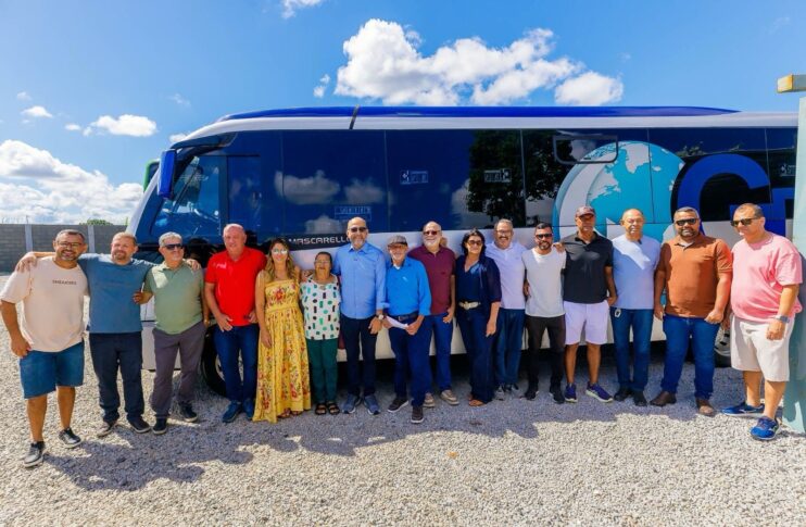 Prefeitura de Eunápolis retoma transporte coletivo com nova frota, passagem a 3 reais e tecnologia inédita 4