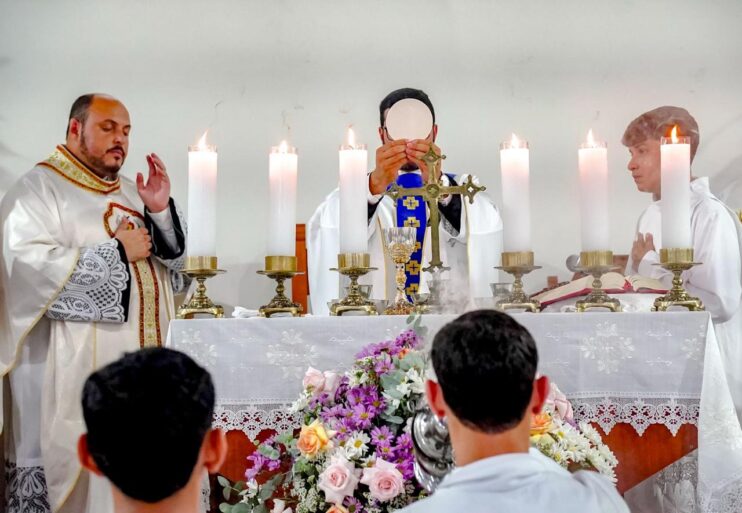 Missa dos 526 anos do Brasil e procissão emociona Porto Seguro 17