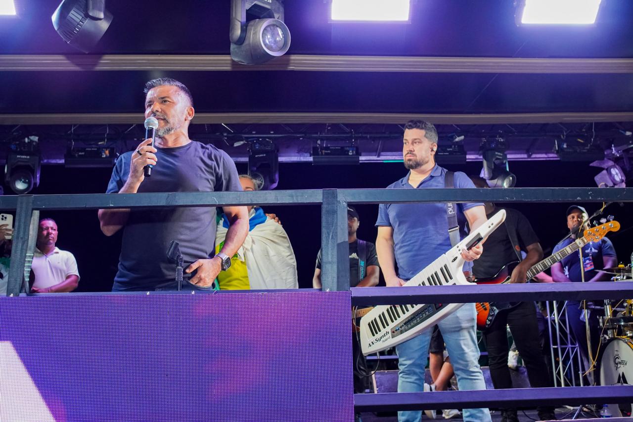 Fé toma ruas de Porto Seguro marcando 526 anos do Brasil com Marcha do Resgate e show da Banda Manancial 11