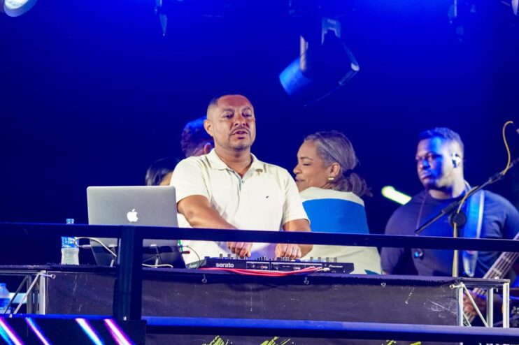 Fé toma ruas de Porto Seguro marcando 526 anos do Brasil com Marcha do Resgate e show da Banda Manancial 17