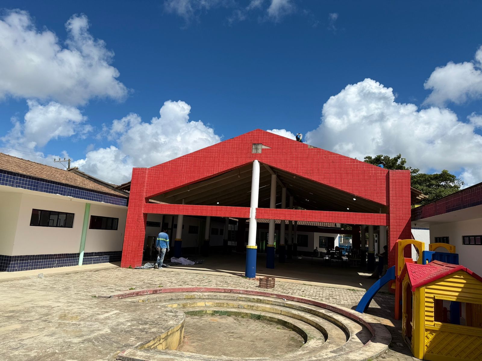 Prefeitura de Eunápolis realiza requalificação da CEMEI Denísia Surani 6