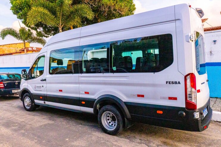 Eunápolis amplia rede de cuidado com ações do Abril Azul, nova van do TFD e anúncio de CER III e CAPS III 24