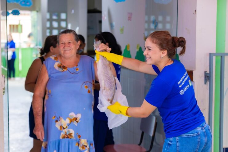 c58737c5-2859-4d45-9648-e613e686a56f Prefeitura de Eunápolis distribui 20 toneladas de peixe para famílias em situação de vulnerabilidade 11