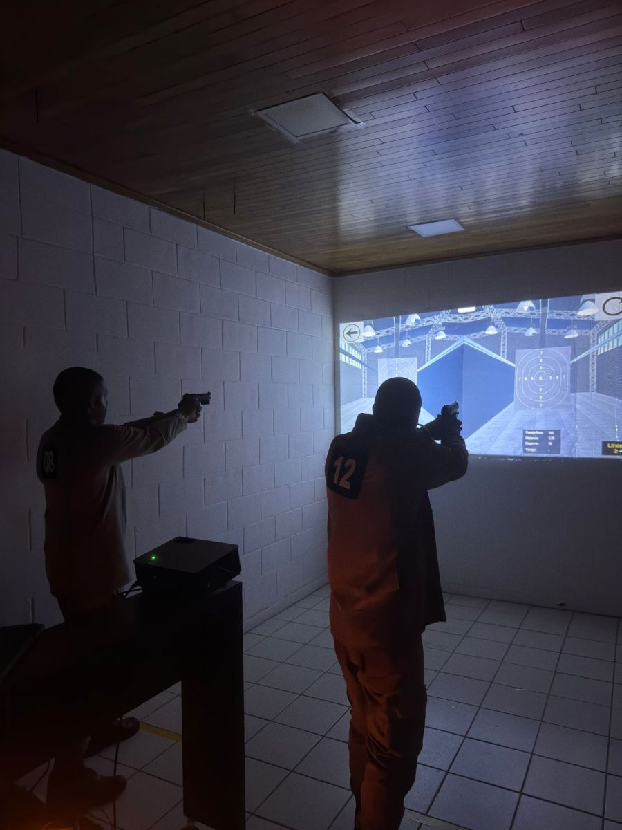 Polícia Militar adquire simulador virtual para treinamento policial 6