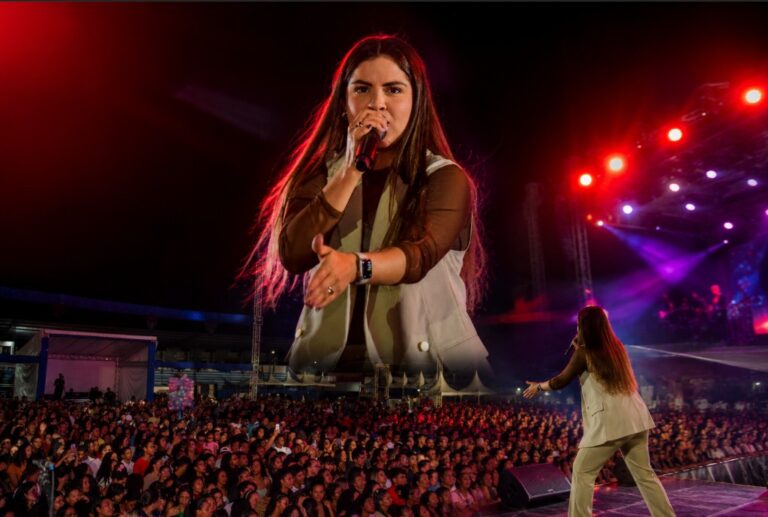 Eunápolis celebra 38 anos com grande noite gospel e show marcante de Valesca Mayssa 120