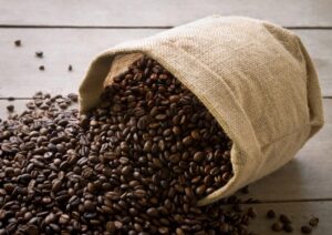 Brasil projeta uma das maiores safras de café dos últimos anos Brasil projeta uma das maiores safras de café dos últimos anos 1