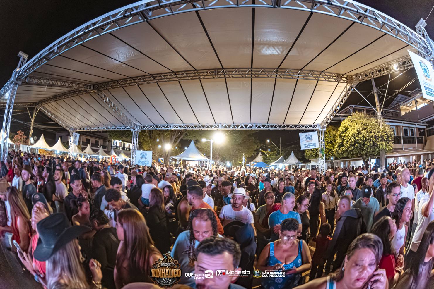 Guilherme Silva encerra o Fest Vinhático 2026 em grande estilo no distrito do Vinhático 14