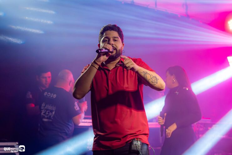 Kaio Oliveira comanda noite de sofrência e anima a “Sextas Intenções” na Casa Trancoso em Eunápolis 133