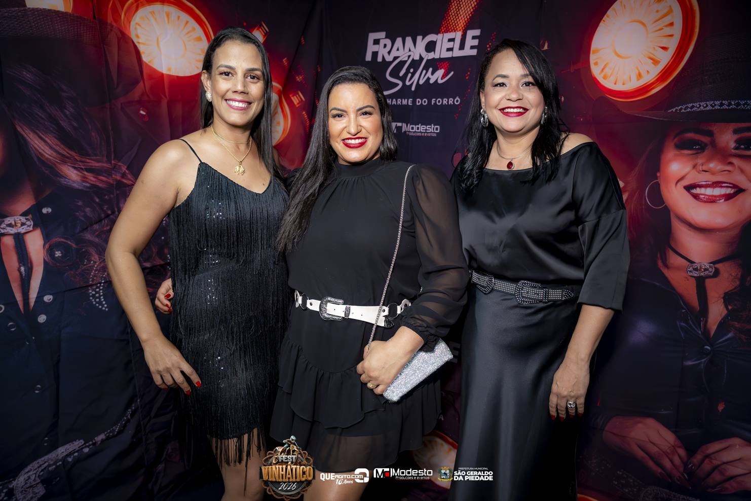Franciele Silva contagia público na primeira noite do Fest Vinhático 2026 4