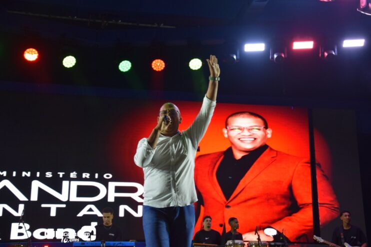 Eunápolis celebra 38 anos com grande noite gospel e show marcante de Valesca Mayssa 17