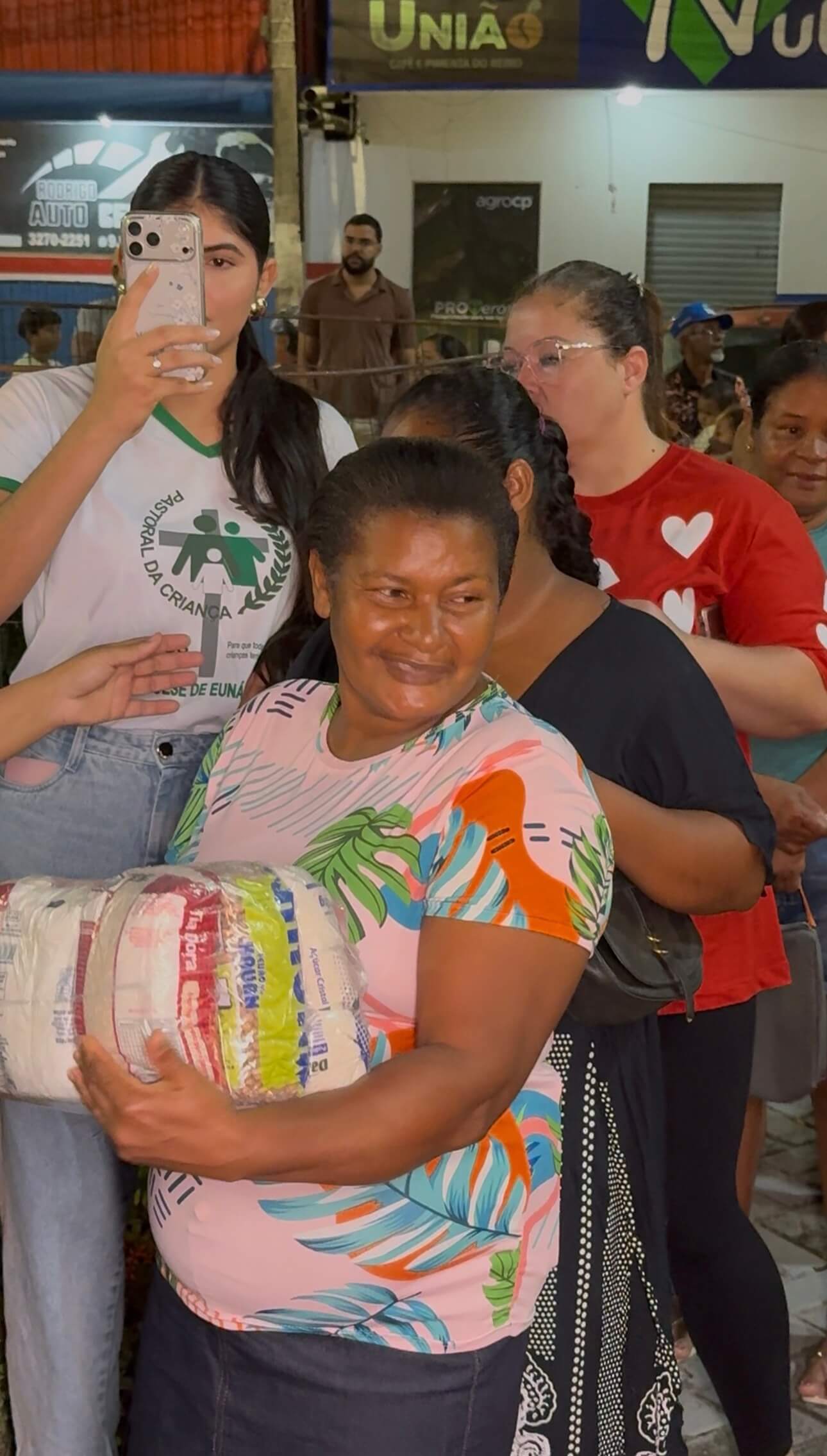 Festa, emoção e solidariedade: Cherminho Premiações agita Itabela com entrega de SW4 e ação social 7