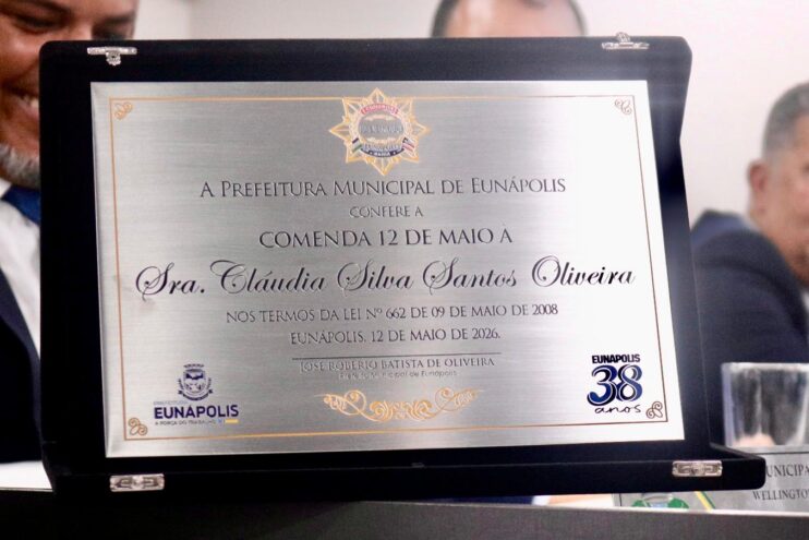 Noite de muita emoção marca entrega de Comenda e Títulos de Cidadania na Câmara de Eunápolis 49