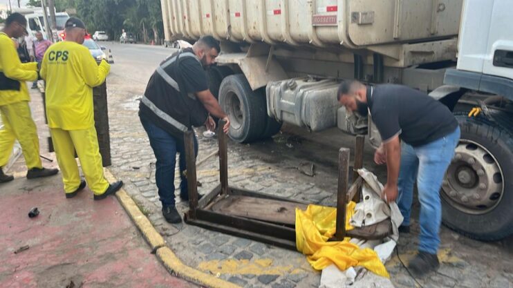 WhatsApp Image 2026-05-19 at 17.54.48 (5) Prefeitura de Porto Seguro realiza operação de ordenamento na Orla Norte por determinação do Ministério Público 15