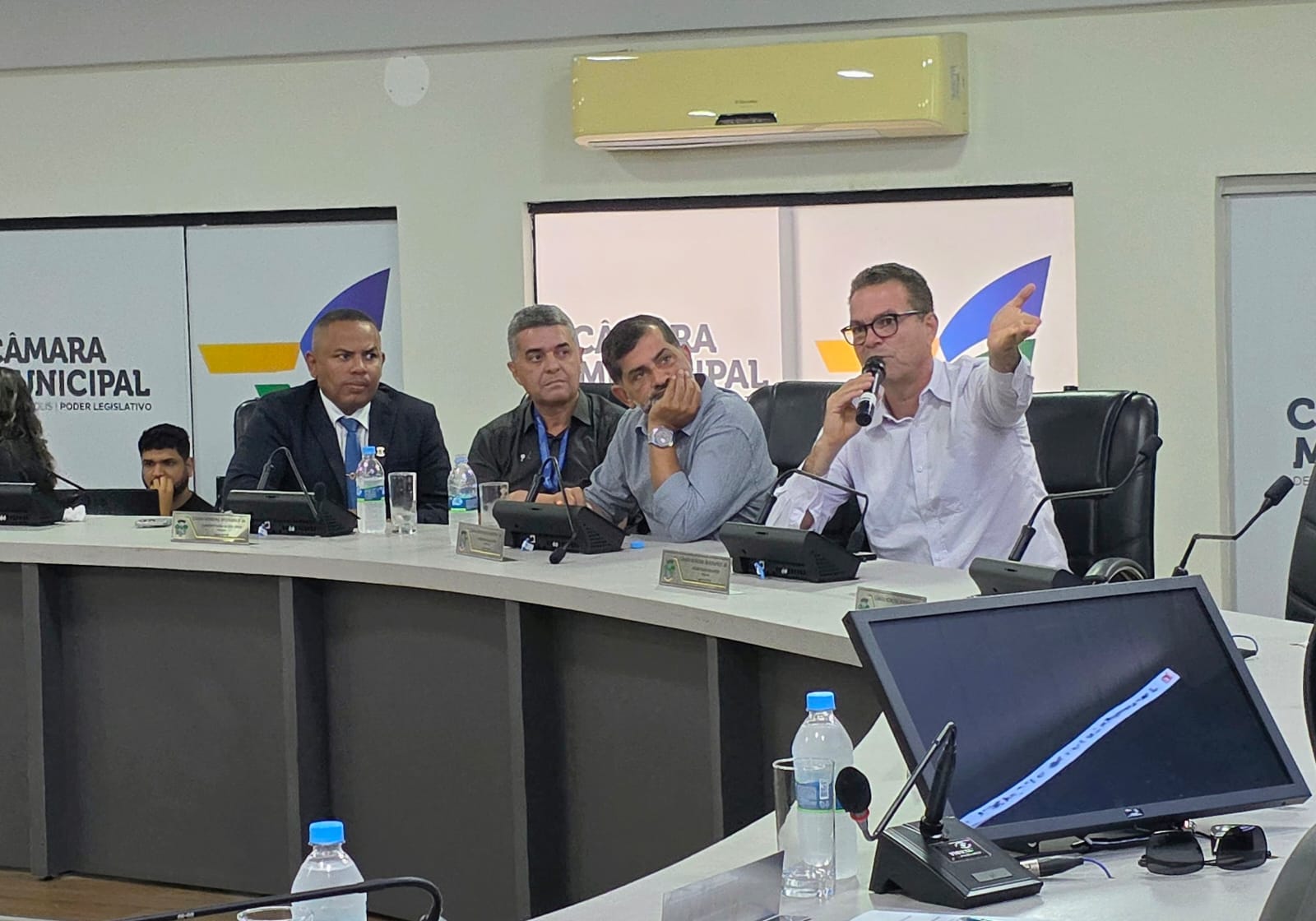 Câmara presta contas dos primeiros 4 meses de 2026 e recebe prestação de contas do Executivo 6