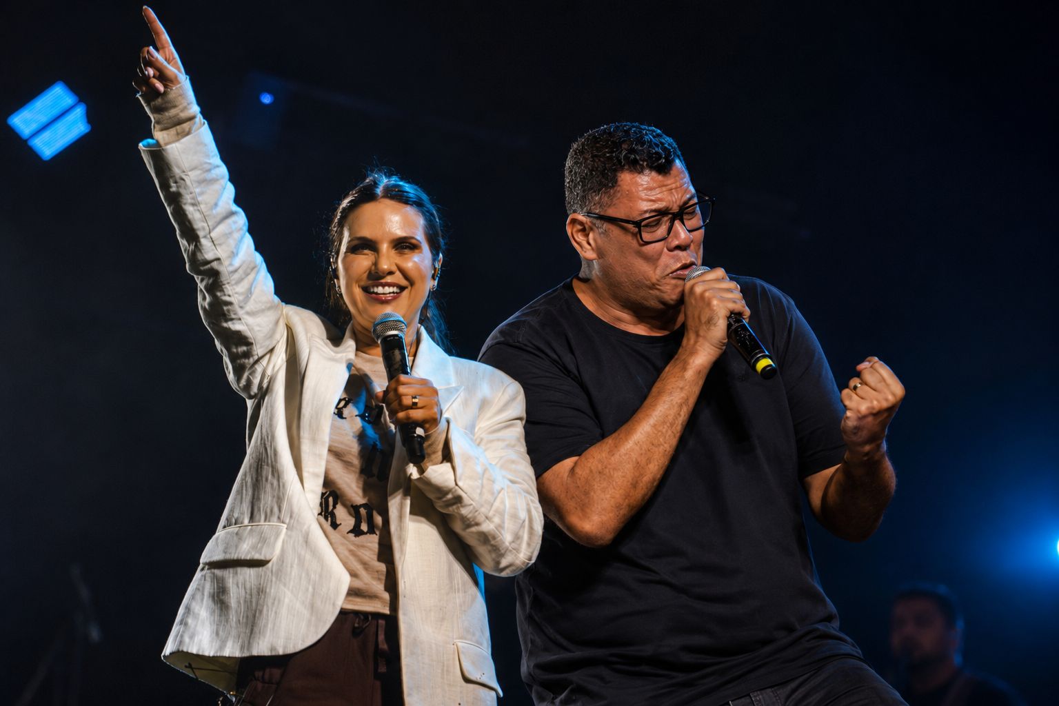 Adora Eunápolis reúne grandes nomes da música gospel em noite especial de louvor e adoração 5
