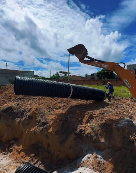 Prefeitura de Eunápolis inicia obra de drenagem na Avenida das Nações 125