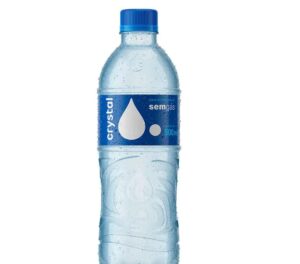 Anvisa anuncia recolhimento voluntário de lote da água Crystal sem gás Anvisa anuncia recolhimento voluntário de lote da água Crystal sem gás 1