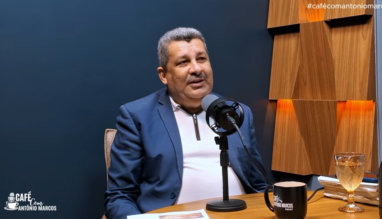 Pastor Antônio Cintra destaca papel social da igreja em entrevista ao Podcast Café com Antônio Marcos 5