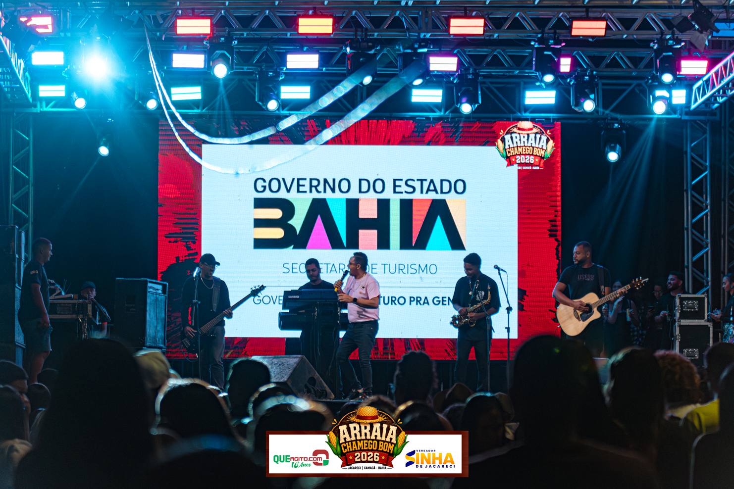 Segunda noite do Arraiá Chamego Bom foi marcada por muita animação em Jacareci 16