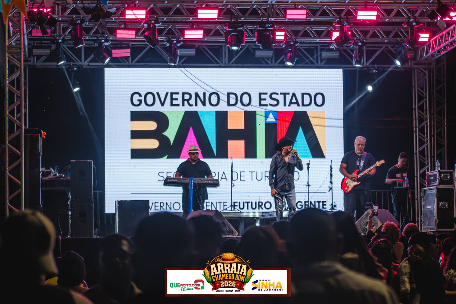 Tradicional segunda-feira fecha com sucesso mais uma edição do Arraiá Chamego Bom em Jacareci 14