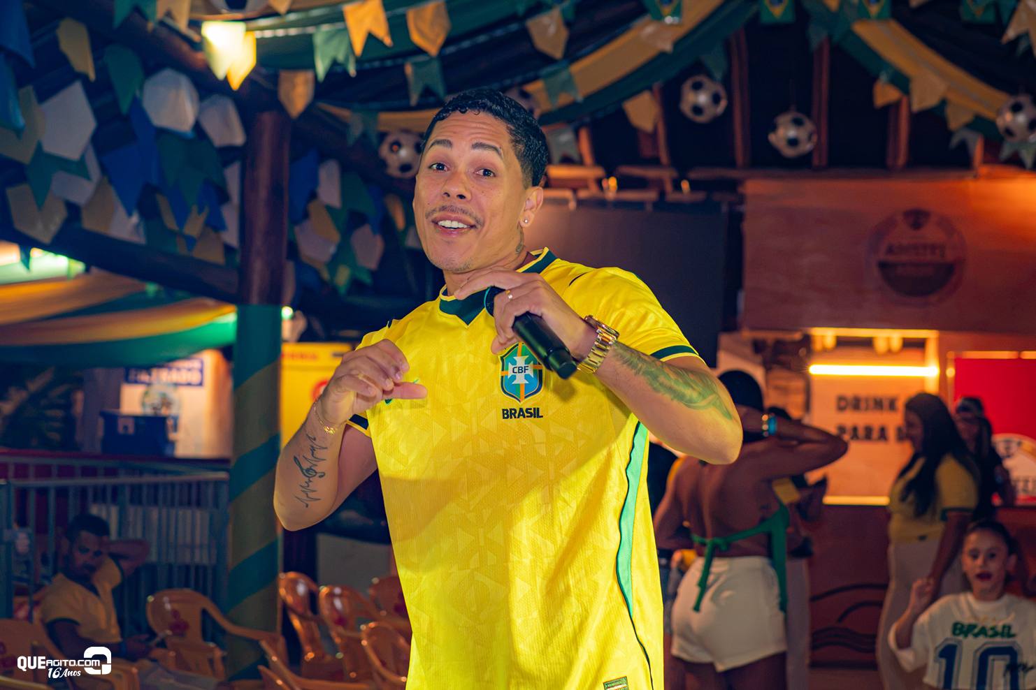 Muito agito marca transmissão do jogo entre Brasil e Escócia no Copa no Área 12