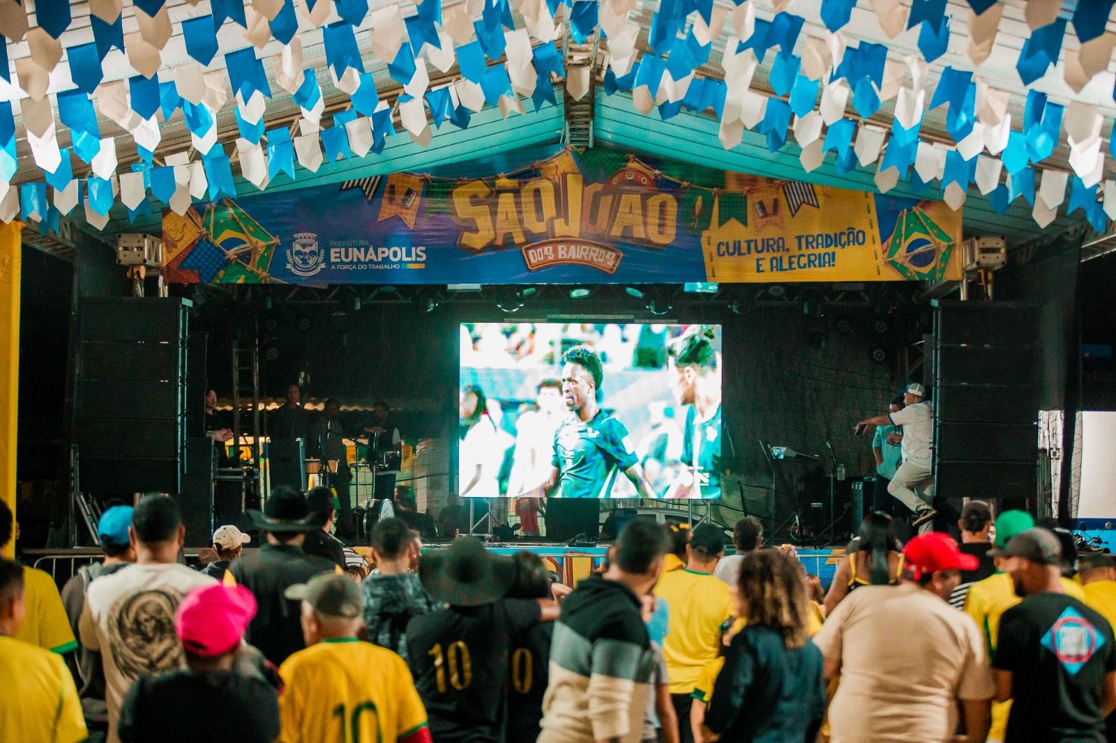 São João dos Bairros segue animando Eunápolis com muita cultura, tradição e forró 4