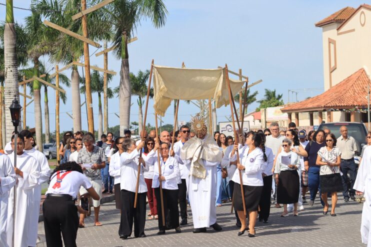 Procissão e missas reúnem fiéis em celebração de Corpus Christi em Porto Seguro 25