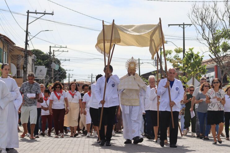 Procissão e missas reúnem fiéis em celebração de Corpus Christi em Porto Seguro 22