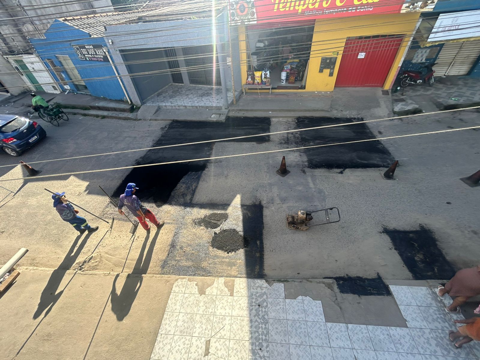 Prefeitura de Eunápolis intensifica operação de tapa-buracos e manutenção da iluminação no bairro Pequi 5