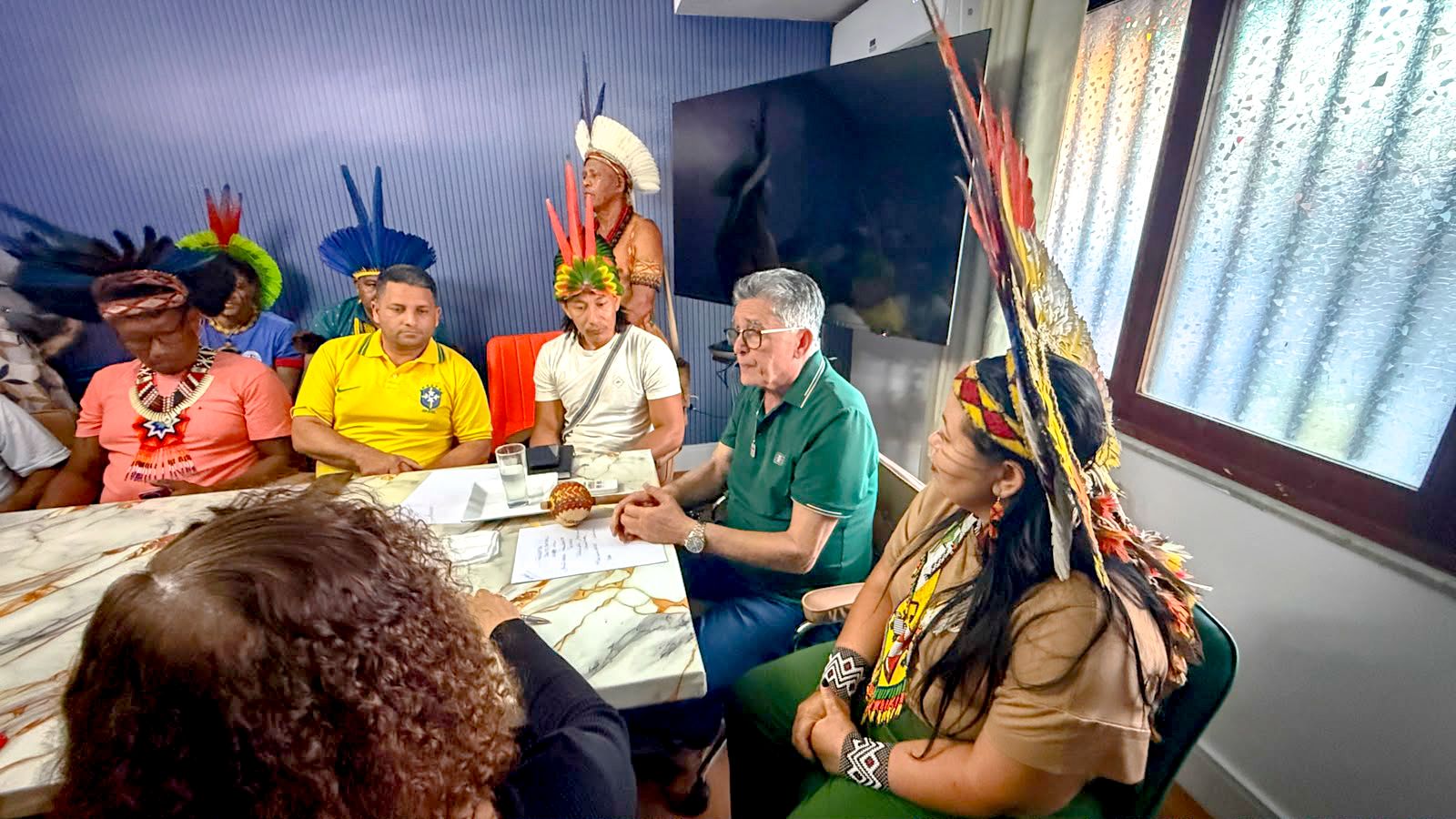 Prefeito Jânio Natal reafirma apoio aos indígenas da Aldeia Velha 5