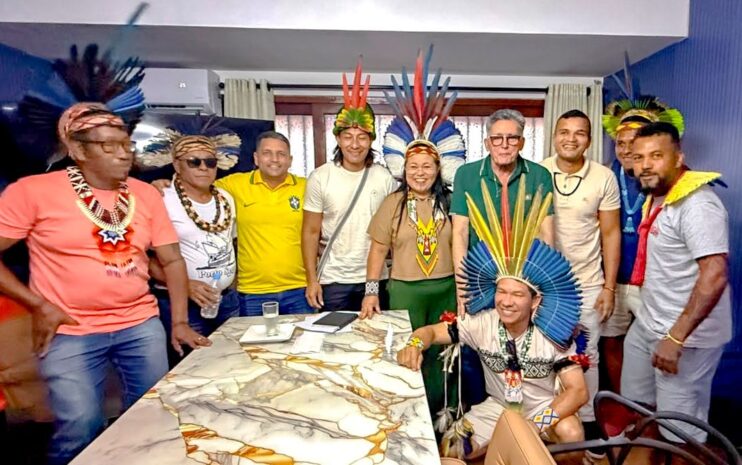 Prefeito Jânio Natal reafirma apoio aos indígenas da Aldeia Velha 18