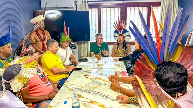 Prefeito Jânio Natal reafirma apoio aos indígenas da Aldeia Velha 14