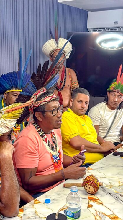 Prefeito Jânio Natal reafirma apoio aos indígenas da Aldeia Velha 13