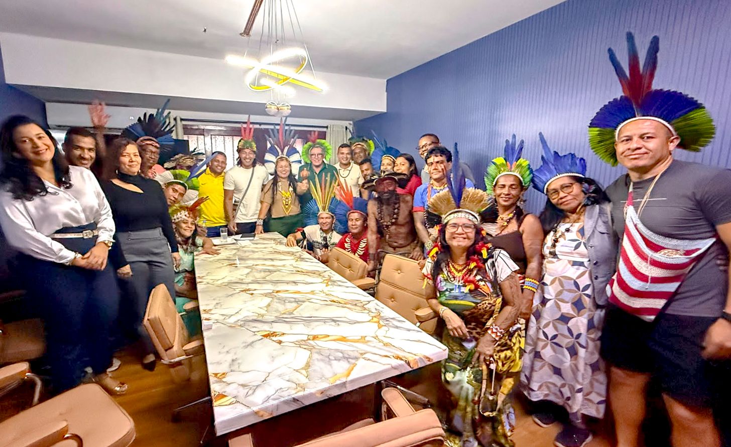 Prefeito Jânio Natal reafirma apoio aos indígenas da Aldeia Velha 8