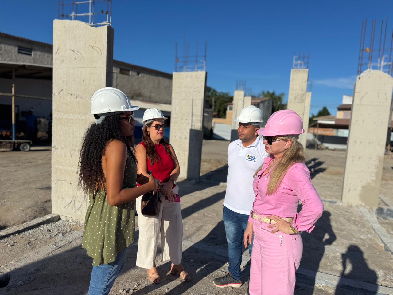 Secretária da Mulher de Porto Seguro visita obras municipais nas áreas de Educação e Saúde 5