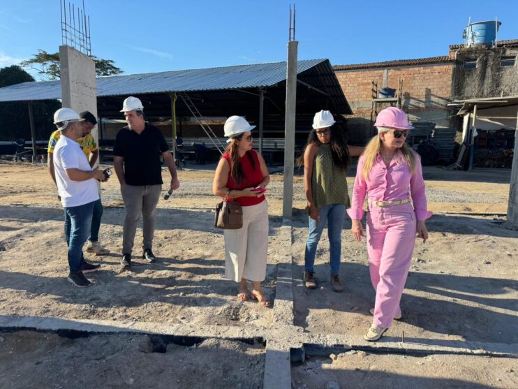Secretária da Mulher de Porto Seguro visita obras municipais nas áreas de Educação e Saúde 17