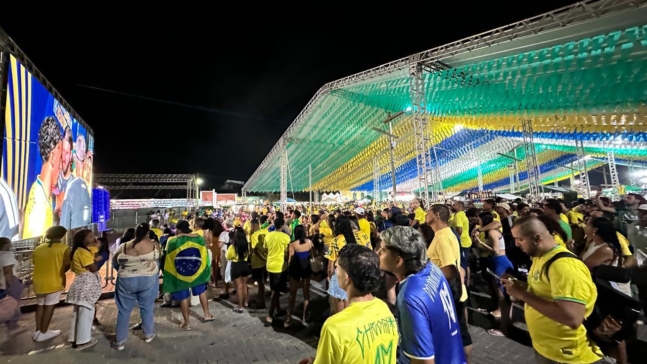 Passarela da Cultura reúne torcedores para a estreia do Brasil na Copa do Mundo 5