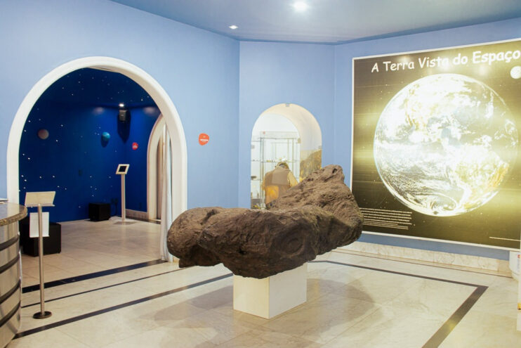 Museu Geológico da Bahia recebe Encontro Internacional de Meteoritos e Impactitos Museu Geológico da Bahia recebe Encontro Internacional de Meteoritos e Impactitos 4