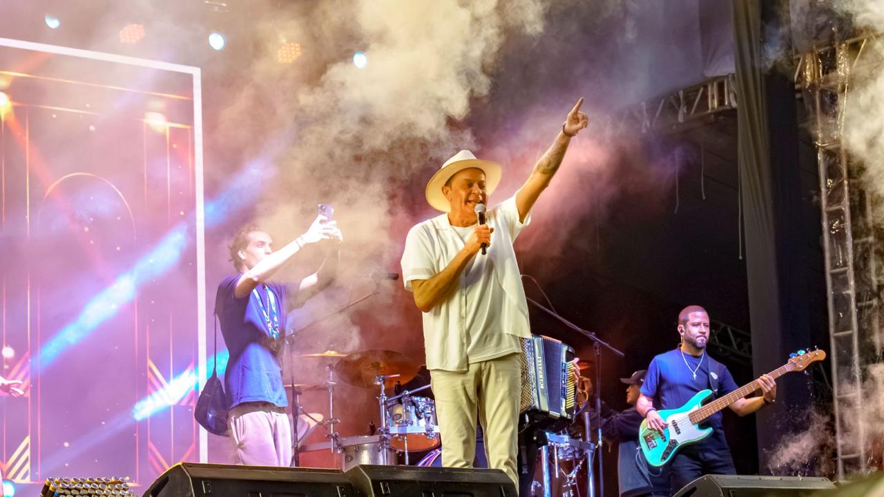Segunda noite do São João de Porto Seguro esquenta o público com muito forró raíz e clima de romance 8