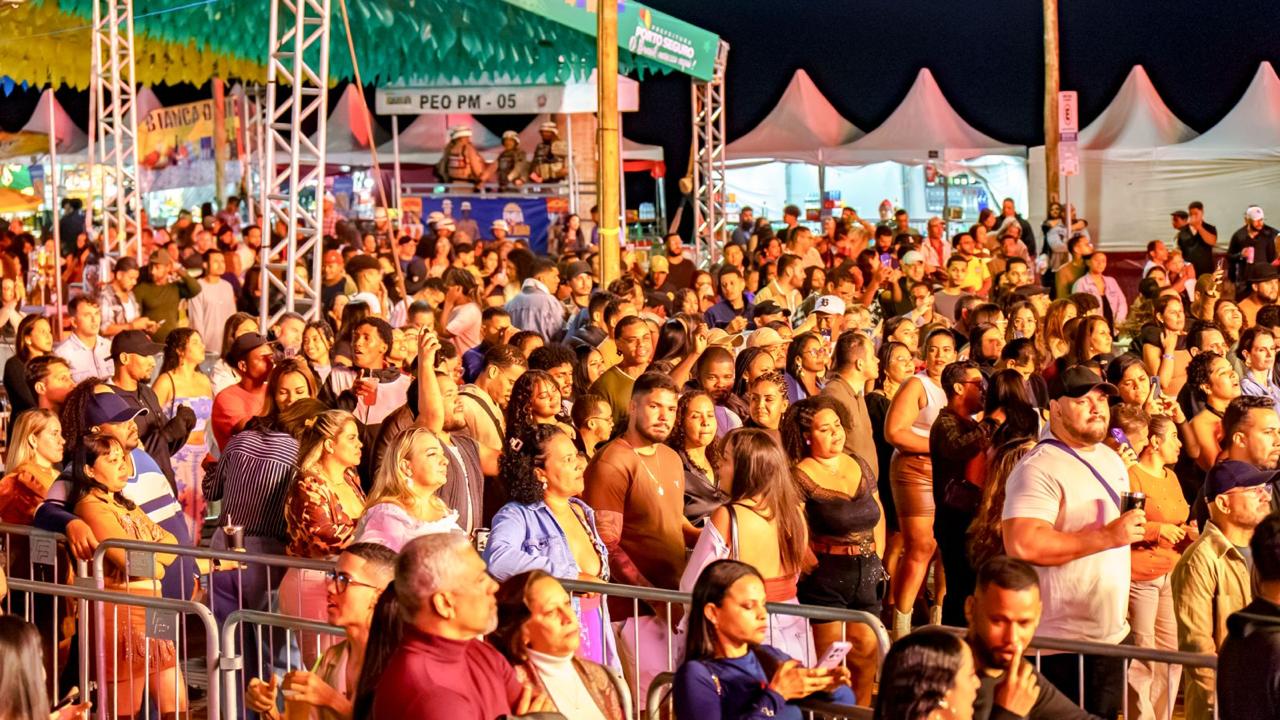 São João à Beira-Mar leva grande público à Passarela da Cultura em Porto Seguro 4