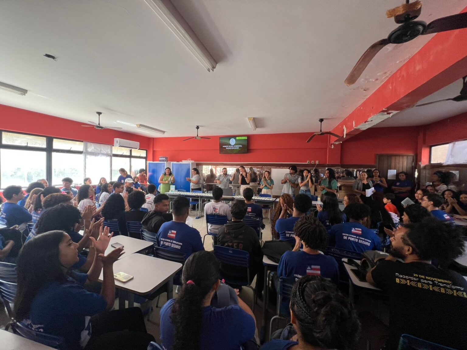 Alunos da Escola Municipal Pero de Campos Tourinho visitam a Reserva Particular do Patrimônio Natural da Veracel Alunos da Escola Municipal Pero de Campos Tourinho visitam a Reserva Particular do Patrimônio Natural da Veracel 10